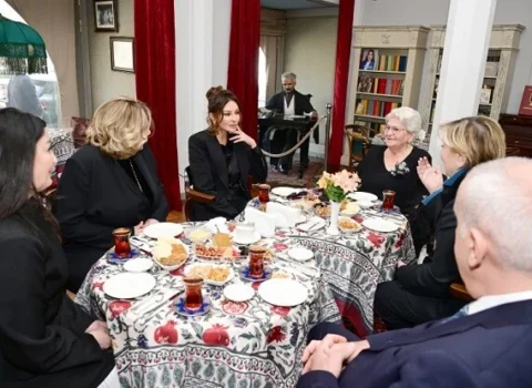Əliyeva Tiflisdə Azərbaycan Mədəniyyəti Muzeyində…