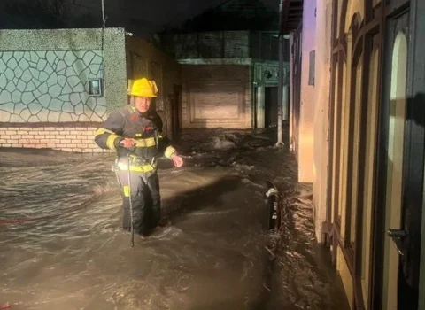 FHN bu ərazilərdə vətəndaşları təxliyə edir – Video