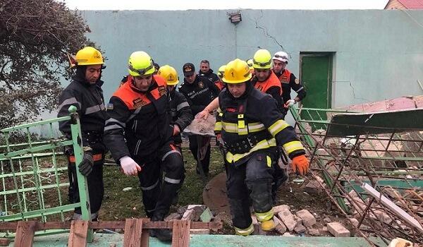 Bakıda ev çökdü: qadın xəsarət aldı – Video