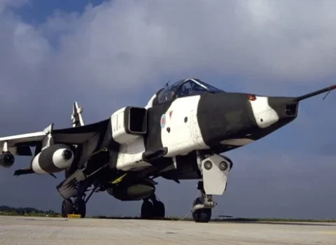 Fransada hərbi təyyarə qəzaya uğradı