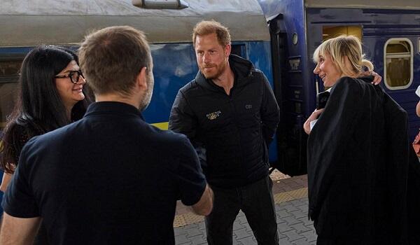 Şahzadə Harri Kiyevdədir – Video