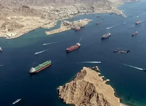 İran Rusiyanı Hörmüzdən keçid üçün rüsumdan azad etdi