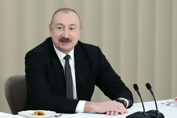 Prezident manatın məzənnəsindən danışdı