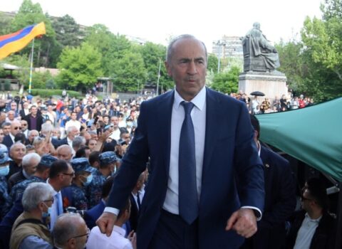 Ermənistanla BAĞLI ŞOK: Paşinyanın yerinə onlar gəlsə, MÜHARİBƏ BAŞLAYACAQ