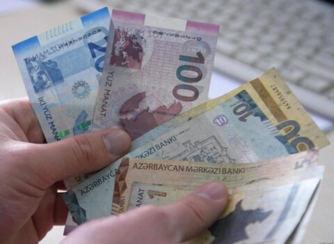 Azərbaycanda bu şəxslərin maaşı ARTIRILDI – RƏSMİ