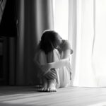 Biləsuvarda ana yemək üstündə qızını vəhşicəsinə döydü