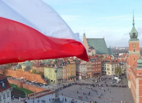 Polşa bu üç ölkə ilə vizasız rejimi LƏĞV EDİR