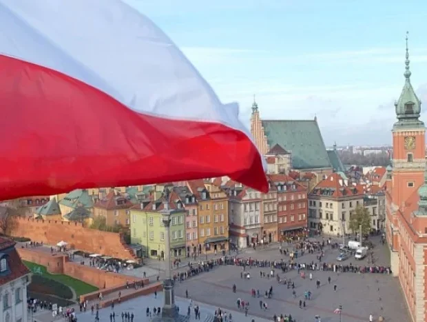 Polşa bu üç ölkə ilə vizasız rejimi LƏĞV EDİR