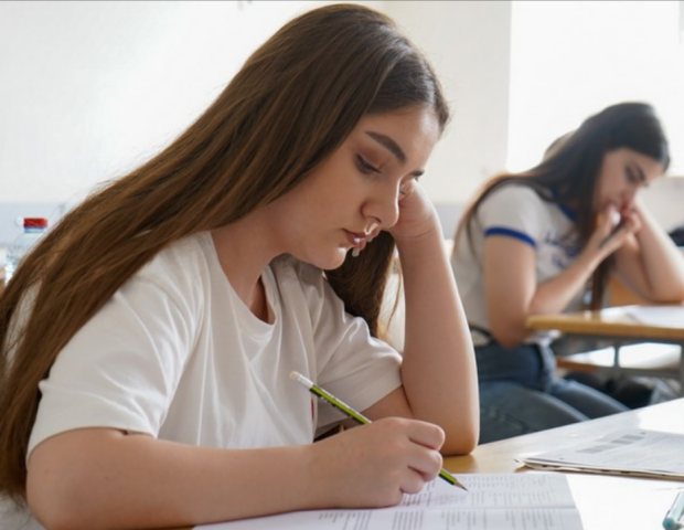 Abituriyentlərin NƏZƏRİNƏ: Ali məktəblərə ixtisas qrupları birləşdiriləcək?