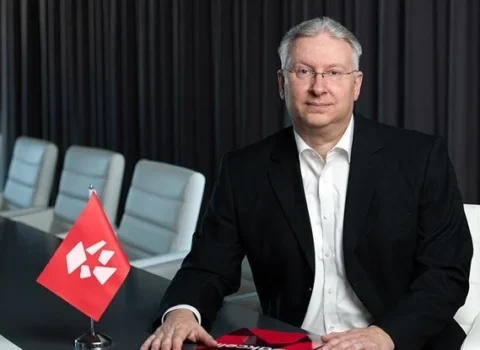 Klaus Müller vəzifəsindən ayrıldı