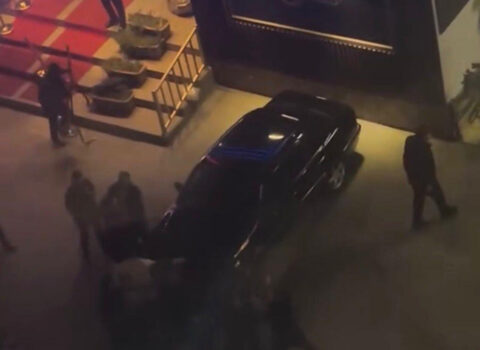 Nərimanovda restoranın qarşısında kütləvi dava – VİDEO