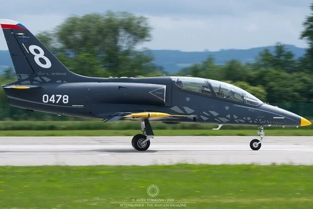 Çexiya Azərbaycana yeni hərbi təlim təyyarəsi təklif etdi