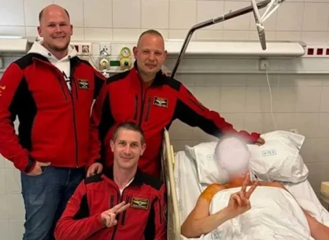 Macarıstanda cərrah küçənin ortasında ürək əməliyyatı etdi