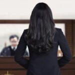 Bakıda 11 nəfəri aldadan professora hansı cəza verilib?