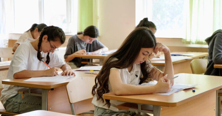 Maksimum bal toplayan şagirdlərin FOTOSU