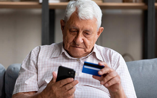 Pensiyasını azaltmışdılar, məhkəməyə verdi – 15 min manat da əlavə alacaq – FOTO