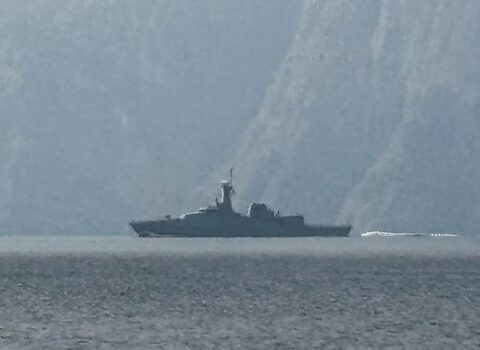 İran Hörmüz boğazını “qıfılladı”: Heç bir gəmi icazəsiz keçə bilməz