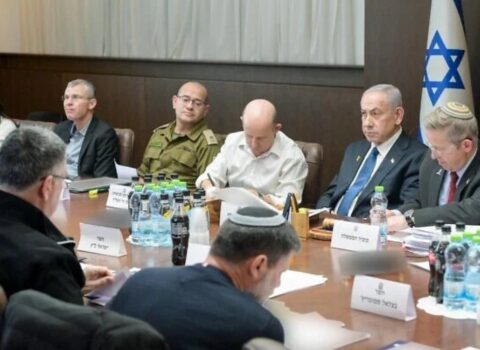 Netanyahu kabineti toplayır: Gündəm Livanla atəşkəsdir