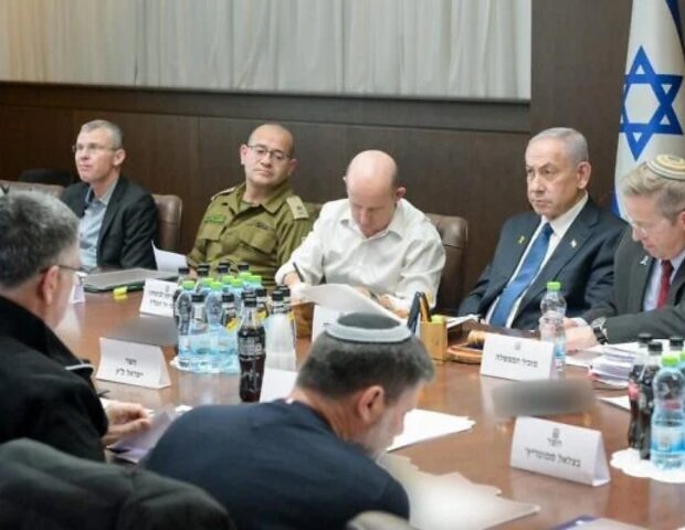 Netanyahu kabineti toplayır: Gündəm Livanla atəşkəsdir