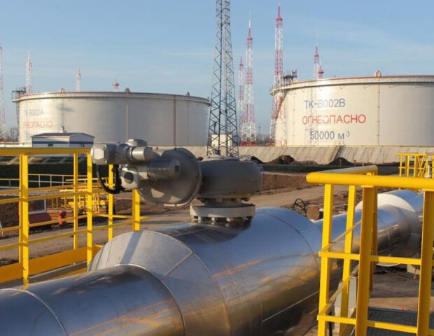 Rusiya Qazaxıstanın “neft kranını” bağlayır