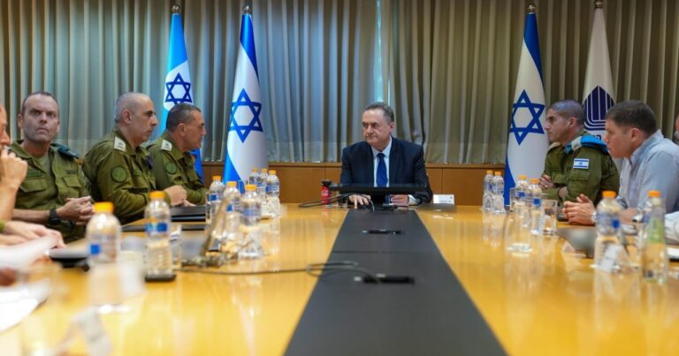 İsrail hələ belə açıqlama verməmişdi: “Xamenei sülaləsini tarixdən siləcəyik!”