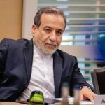 İranın ABŞ-a yazılı cavabı: Araqçi İslamabada mühüm sənədlə gəldi