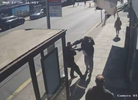 Londonda bıçaqlı şəxs yəhudilərə hücum etdi