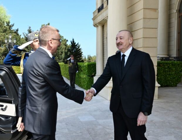 Latviya prezidentinin rəsmi qarşılanma mərasimi oldu