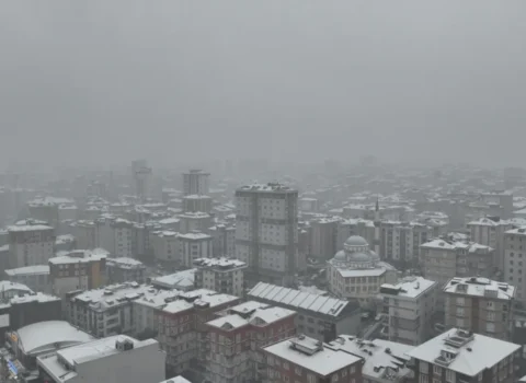 Azərbaycanın regionlarında qar başladı: Bakıya da yağacaq?