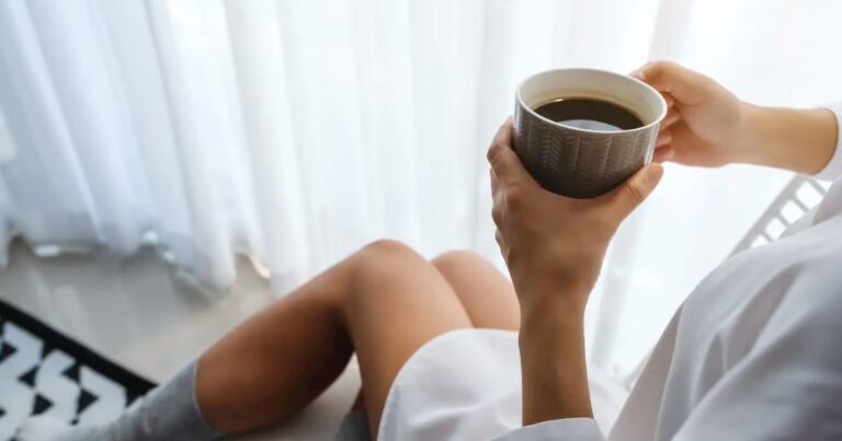 Qəhvəni acqarına içməyin zərəri ilə bağlı həqiqət tam fərqli çıxdı