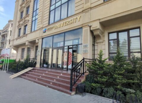 Keçmiş nazirin universitetindəki qalmaqal böyüyür – İTTİHAMLARA CAVAB