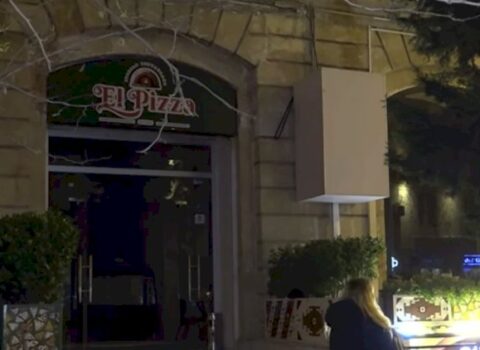 Bakının mərkəzində restoran yandı – VİDEO