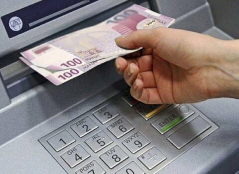 Azərbaycan hər ay 27 xarici vətəndaşa pul ödəyir