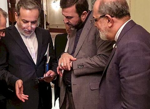 İslamabadda danışıqlar: Pərdəarxası səylər göstərilir