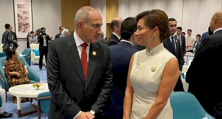 Paşinyan Annadan boşanmasından danışdı: “Hər cür səy göstərdim”