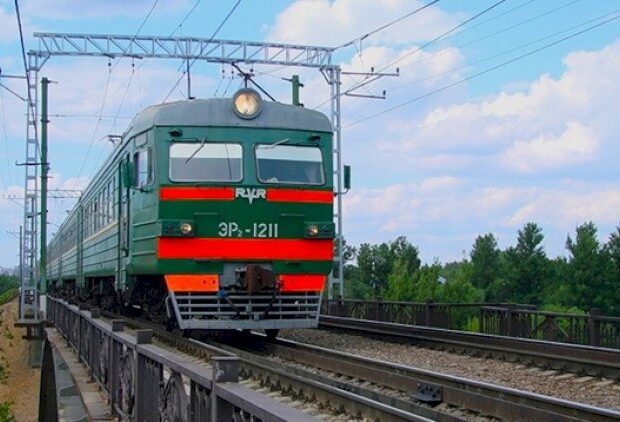 “Prius” qatarla toqquşdu