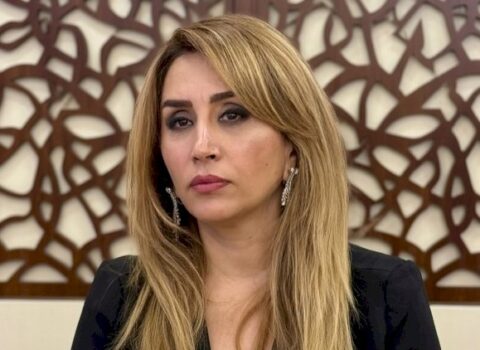 Elnarə Abdullayeva polis bölməsindədir: nə baş verir?