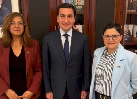 Hikmət Hacıyev Kolumbiya XİN rəhbərinin müavini ilə görüşdü