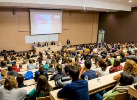 Universitetlərdə dərslər dayandırılıb? – AÇIQLAMA