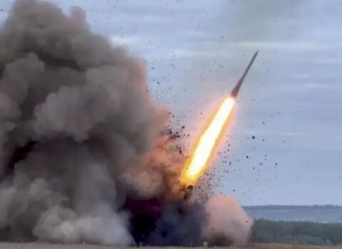 Livanda İtaliya hərbçilərinin olduğu bazaya raket düşdü