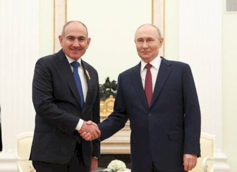 Kremldə gərgin görüş – Putin Paşinyana nə mesaj verdi?