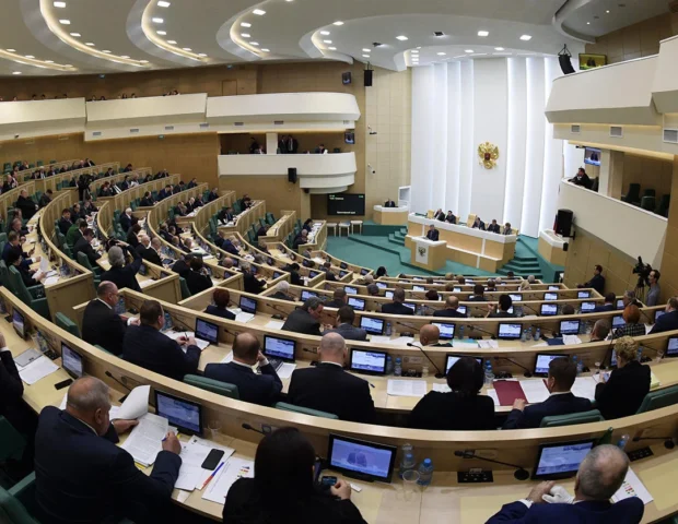 Putinə xaricə ordu göndərəcək – Duma qanun qəbul etdi