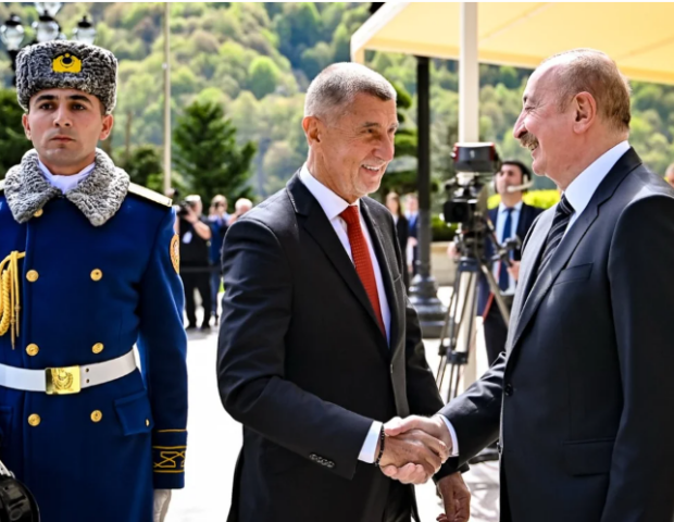 Andrey Babiş İlham Əliyevi Çexiyaya dəvət etdi