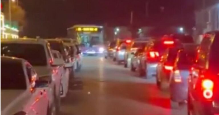 Süni sıxlıq yaradan avtomobillər: İctimai nəqliyyatın yolu niyə kəsilir? – VİDEO