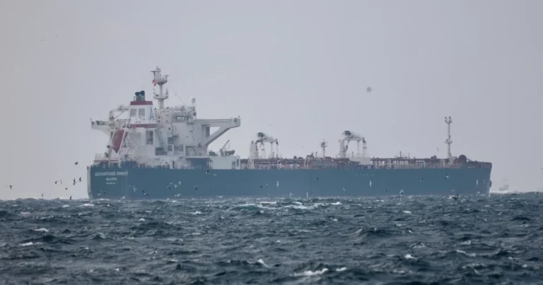 İranın daha bir gəmisi ABŞ-ın blokadasını yarıb – KİV