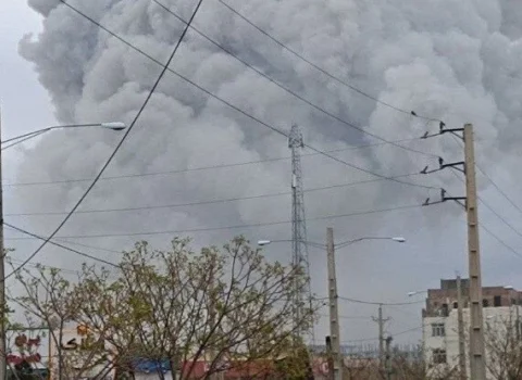 İranın Buşehr şəhərinə zərbələr endirildi