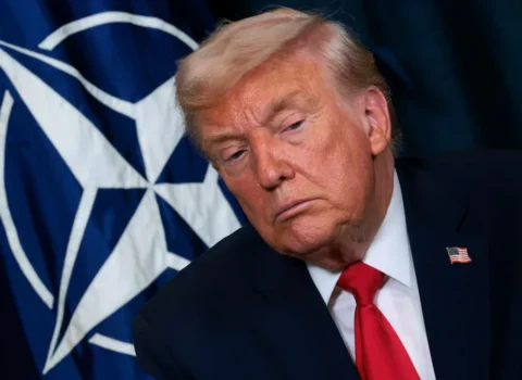 Tramp NATO-nu zəifləmiş və etibarsız tərəfdaş adlandırdı