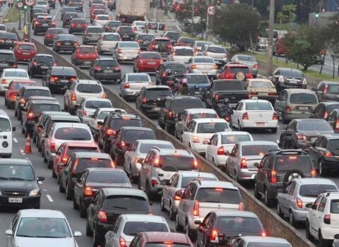 Sürücülərin NƏZƏRİNƏ: Paytaxtdın 19 küçəsində tıxac VAR