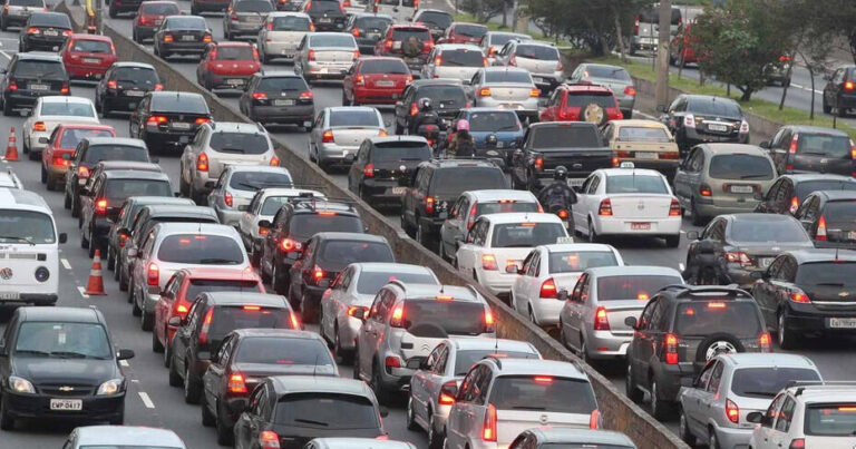 Bu yollarda tıxac VAR – SİYAHI Bu yollarda tıxac VAR – SİYAHI