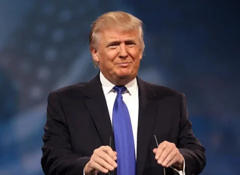 Szinpin kraldır, ona yazdım ki… – Tramp